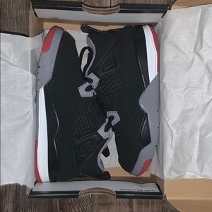 Jordan 4 Retro